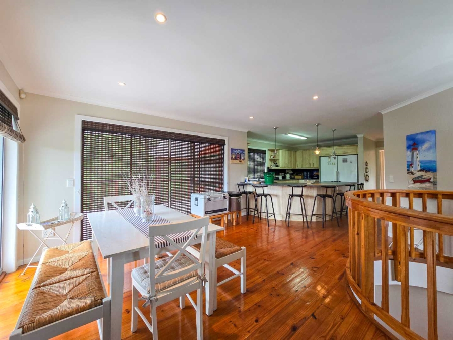 6 Bedroom Property for Sale in Nature On Sea Western Cape